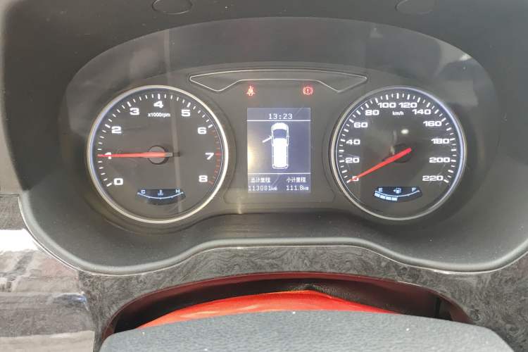 Used JAC Refine M4 2016 2.0L Manual Luxury Version
