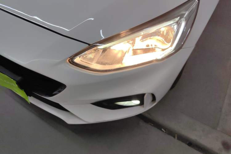 Used Ford Focus 2020 Sedan EcoBoost 180 Automatic Trend Edition