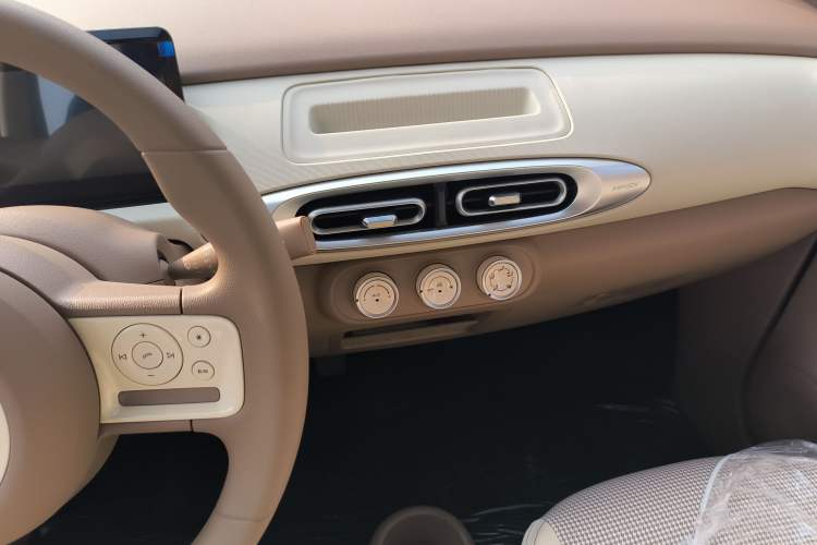 Used Wuling Hongguang MINIEV 2025 Four-Door Version Advanced Edition
