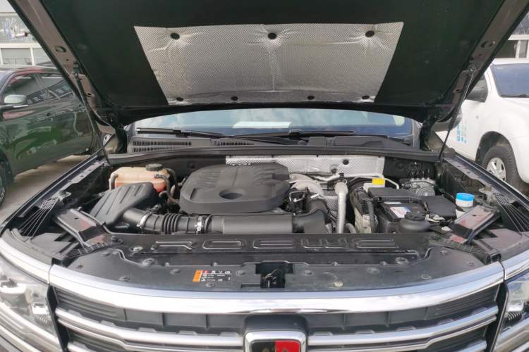 Used Roewe RX8 2018 30T Smart Connectivity Two-Wheel Drive Flagship Edition
