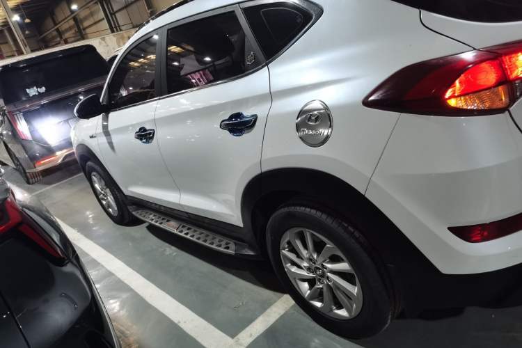 Used Hyundai Tucson 2018 1.6T Dual-Clutch Two-Wheel Drive 15th Anniversary Special Edition
