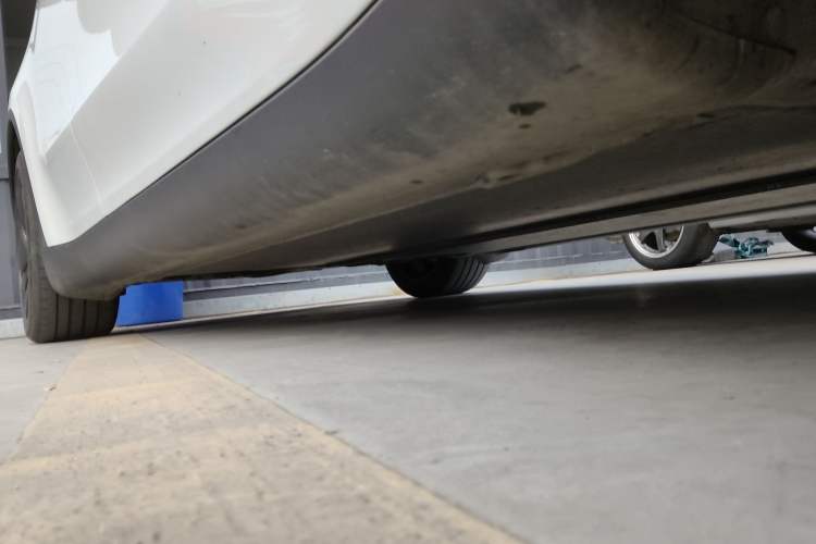 Used Tesla Model Y 2025 Rear-Wheel-Drive Version