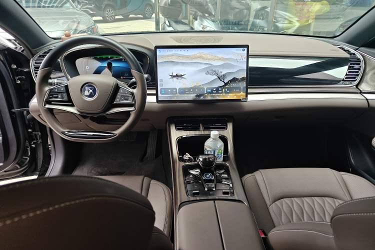 Used BYD Han 2024 DM-i Glory Edition 121KM Prestige Model
