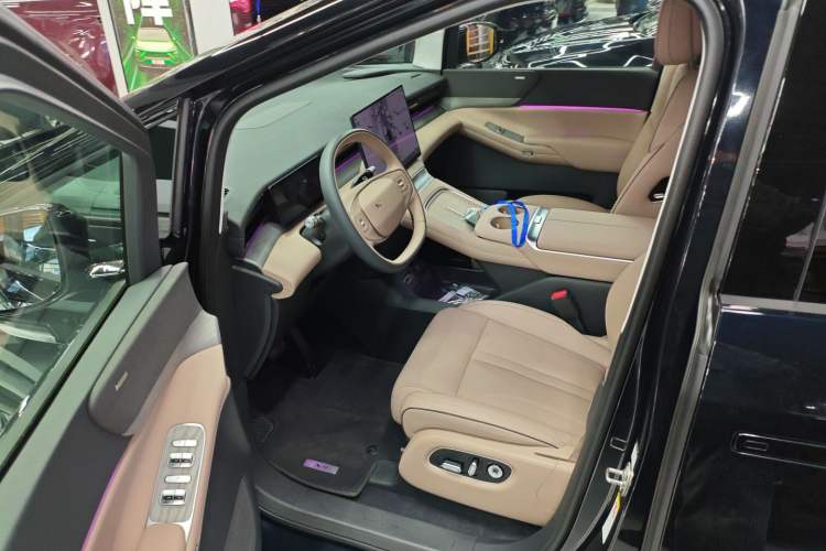 Used XPeng X9 2025 740 Ultra-Long Range Max