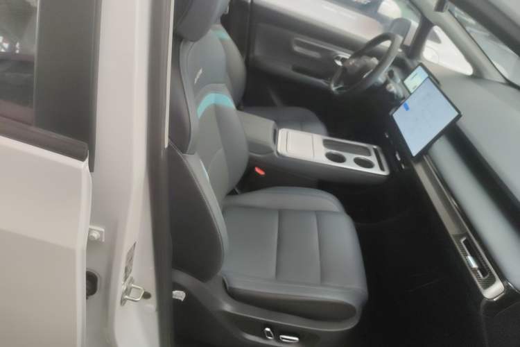 Used AION Y 2022 Plus 70 Tech Edition
