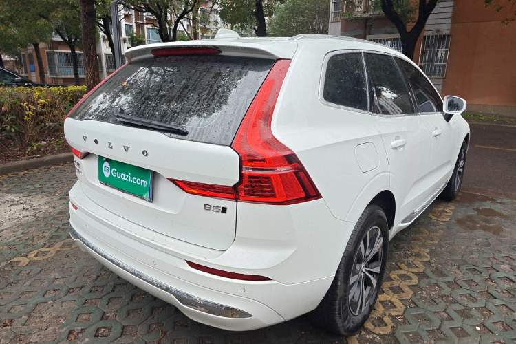 Used Volvo XC60 2023 B5 4x4 Smart Luxury Edition