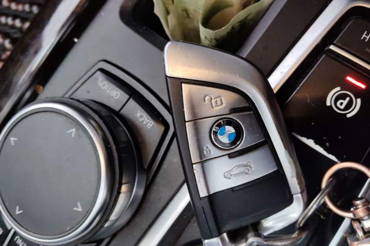 Used BMW X5 2018 xDrive28i
