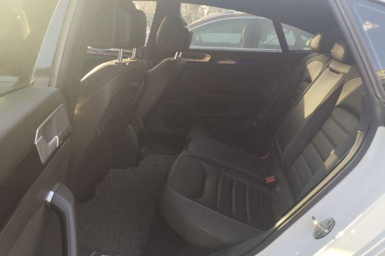 Used Volkswagen FAW-Volkswagen CC 2023 380TSI Striking Edition
