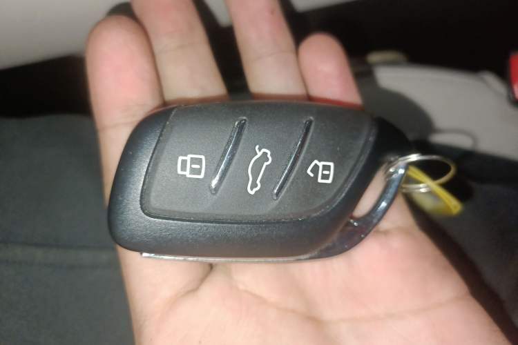 Used Roewe D7 2023 DMH 125km Excellence Edition