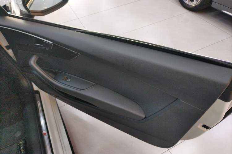 Used Audi A5 2017 Coupe 40 TFSI Fashion Model
