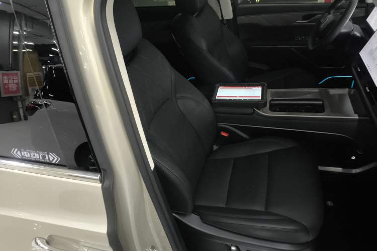 Used Wey Gaoshan 2025 Four-Wheel Drive Alpine 8
