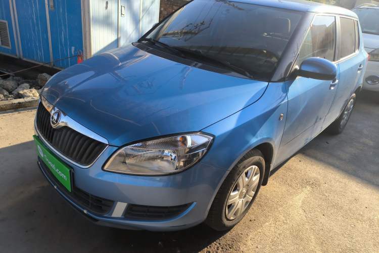 Used Skoda Fabia 2014 1.4L Automatic Crystal Edition