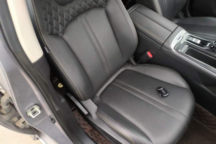 Used Dongfeng Aeolus Yixuan MAX 2021 Super-Efficient Dad Hybrid Edition