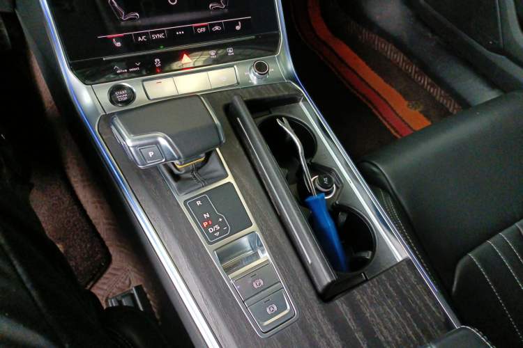 Used Audi A6L 2024 45 TFSI quattro Prestige Elegant Edition
