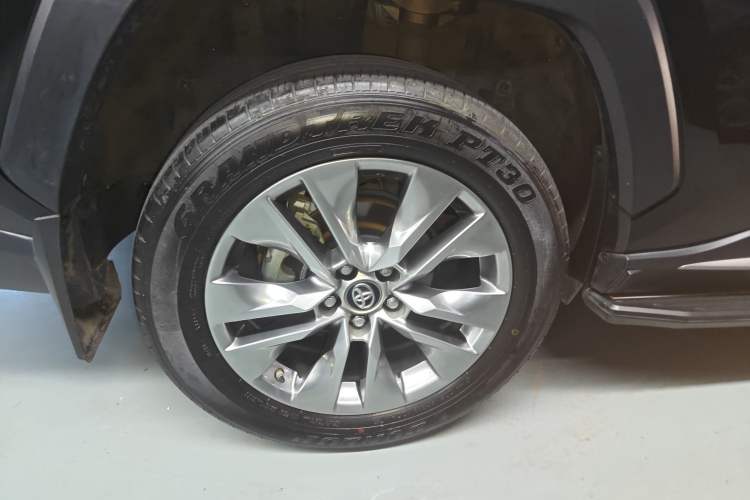 Used Toyota Wildlander 2022 Dual-Engine 2.5L E-CVT Two-Wheel Drive Luxury PLUS Edition
