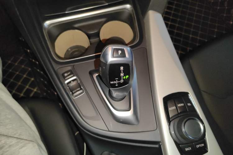 TDK.VehicleDetails.img