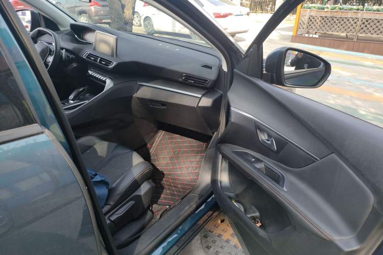 Used Peugeot 5008 2017 350THP 5-Seat Elite Edition
