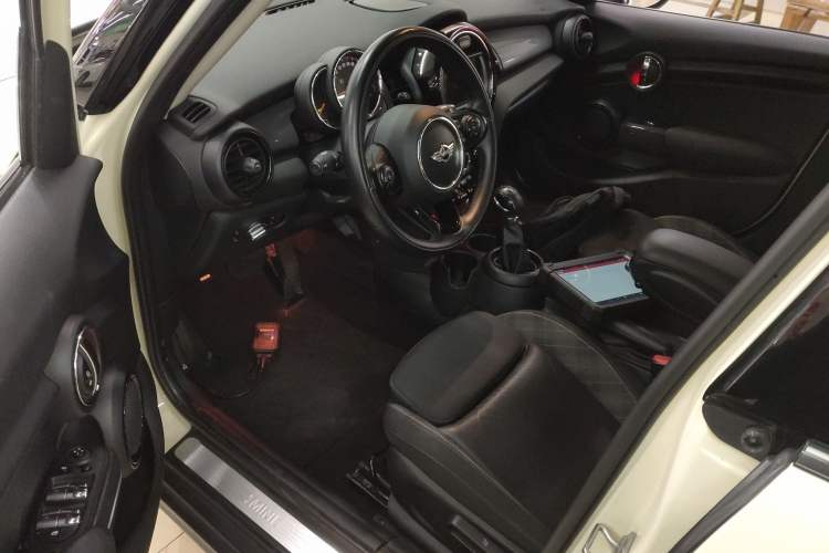 Used  MINI 2016 1.5T COOPER Five-Door Edition