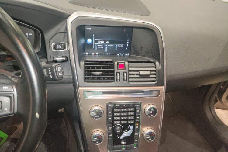 Used Volvo XC60 2015 T5 Smart Upgrade Model