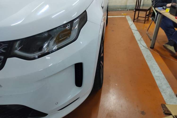 Used Land Rover Discovery Sport 2020 249 PS R-Dynamic Performance Edition
