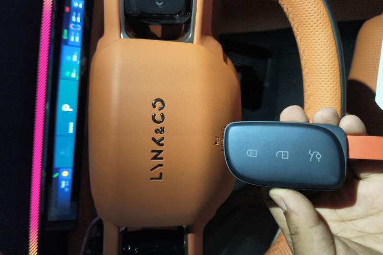 Used Lynk & Co 900 2025 1.5T Ultra
