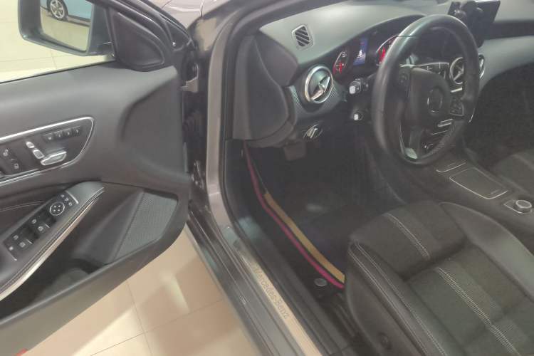 Used Mercedes-Benz A-Class (Import) 2017 Revised Version A 200 Fashion Edition
