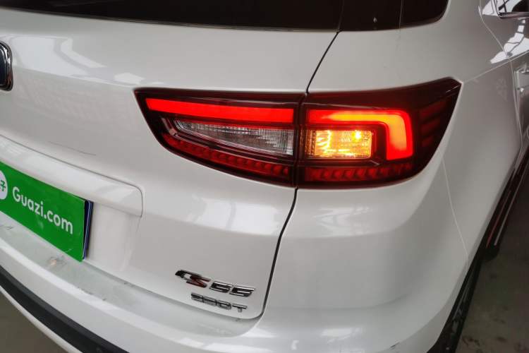 Used Changan CS55 2018 1.5T Automatic Colorful Edition China V Standard
