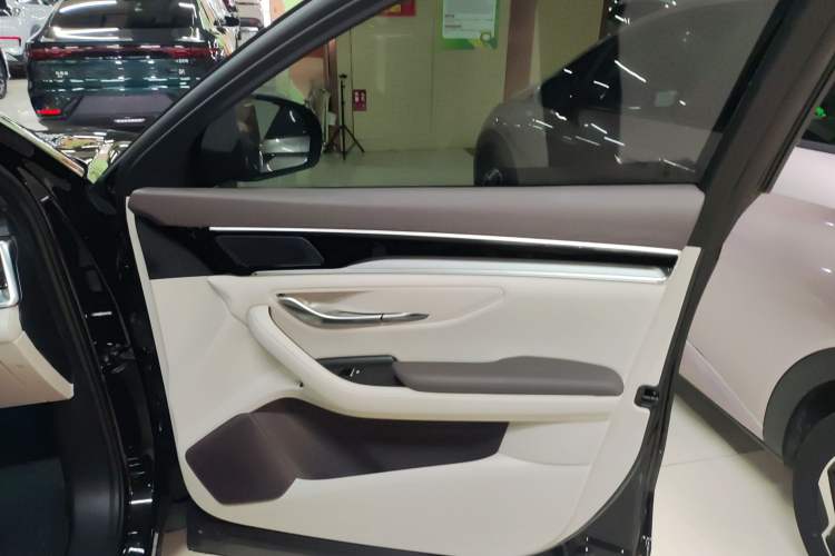 Used BYD Song PLUS New Energy 2025 EV Intelligent Driving Edition 520km Luxury Model
