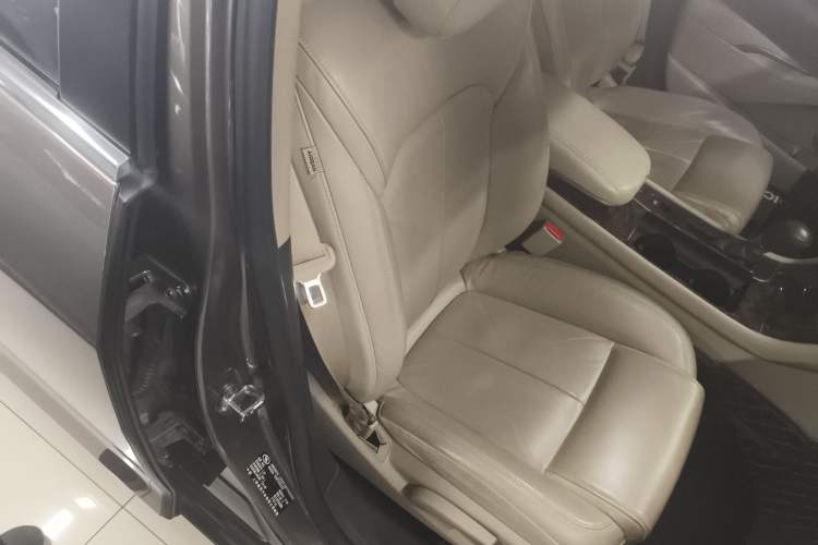 Used Buick LaCrosse 2013 2.4L SIDI Leading Comfort Version
