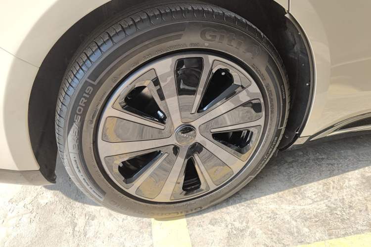 Used Hima Luxeed S7 2024 Pro Rear-Drive Long-Range Version