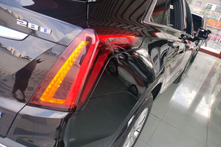 Used Cadillac XT5 2022 2.0T Two-Wheel Drive Luxury Version
