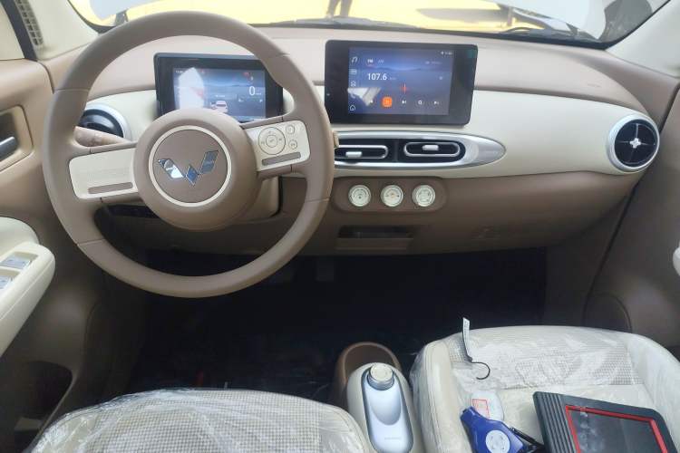 Used Wuling Hongguang MINIEV 2025 Four-Door Version Zhenxiang+ Edition
