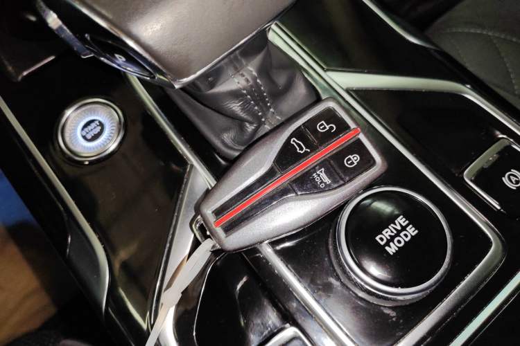 Used Hongqi HS5 2022 Revised Version 2.0T Smart Connect Flagship Edition