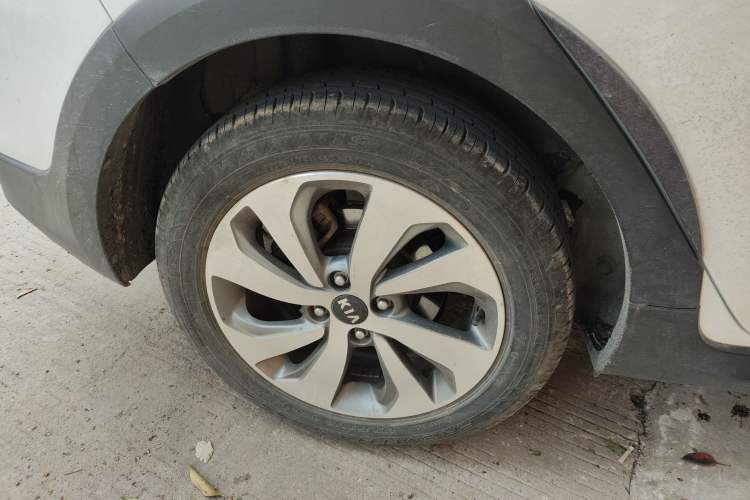 Used Kia KX Cross 2017 1.4L AT GLS
