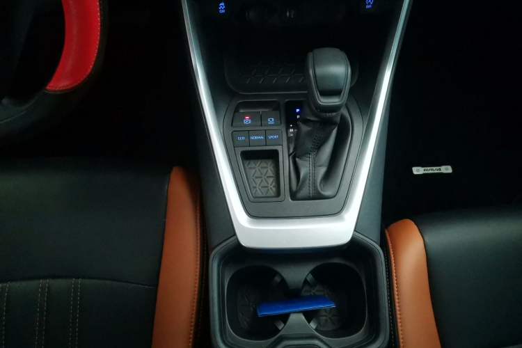 Used Toyota RAV4 2020 2.0L CVT Two-Wheel Drive Urban Edition
