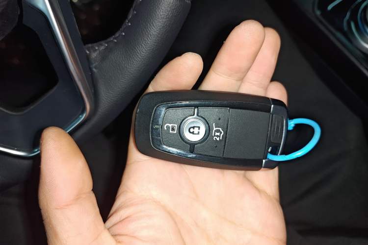 Used Ford Edge 2020 EcoBoost 245 Two-Wheel Drive Titanium 7-Seater
