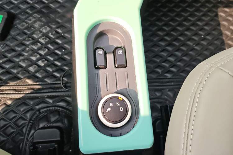 Used Wuling Hongguang MINIEV 2022 Macaron Fashion Edition Lithium-Nickel-Cobalt-Alpha-oxide