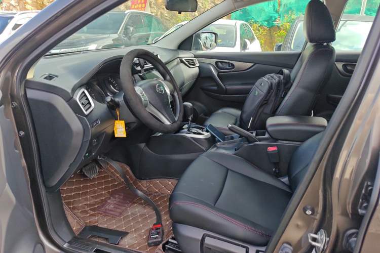 Used Nissan Qashqai 2016 1.2T CVT Fashion Edition
