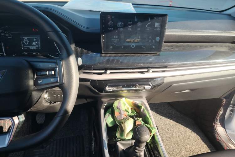 Used Wuling Jiachen 2022 1.5L Manual Enjoyment Elite Model
