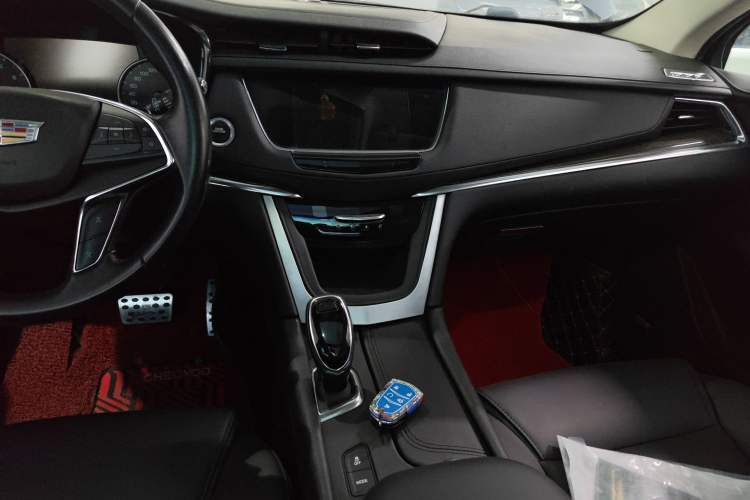 Used Cadillac XT5 2018 25T Luxury Model
