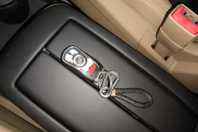 Used Buick GL8 2017 ES 28T Luxury Model China V Standard
