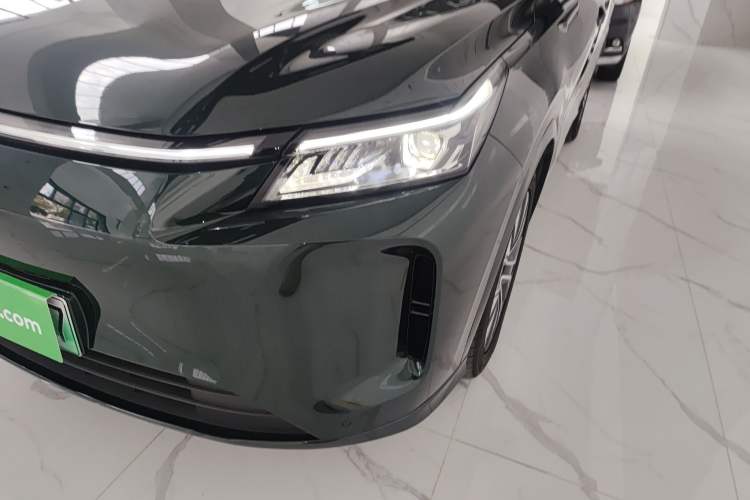 Used  E5 PLUS 2025 165 km Long-Range Version PLUS 5-Seater
