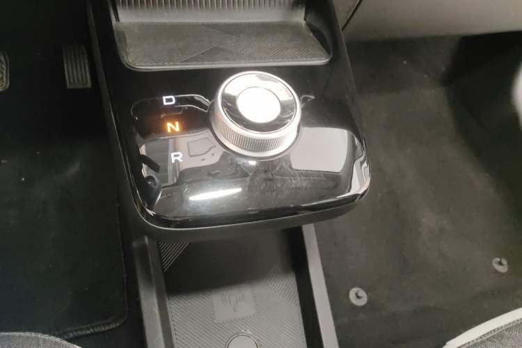 Used Geometry E Firefly 2024 301km Flowing Light
