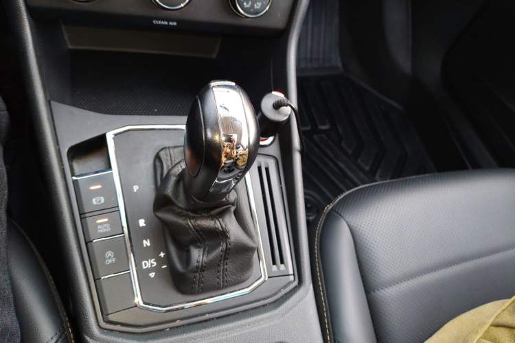 Used Volkswagen Lavida 2021 1.5L Automatic Comfort Edition
