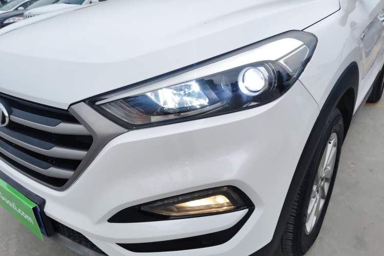 Used Hyundai Tucson 2018 1.6T Dual-Clutch Two-Wheel Drive 15th Anniversary Special Edition