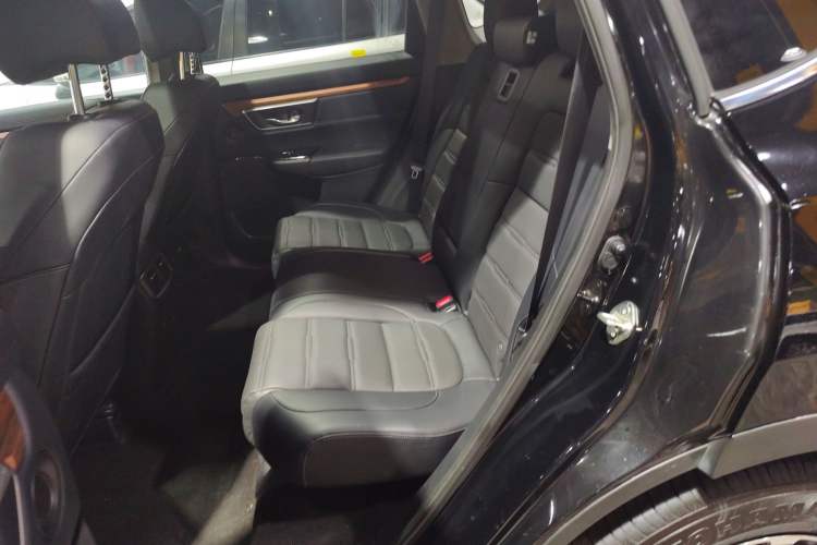 Used Honda CR-V 2017 240TURBO CVT Front-Wheel Drive Fashion Edition
