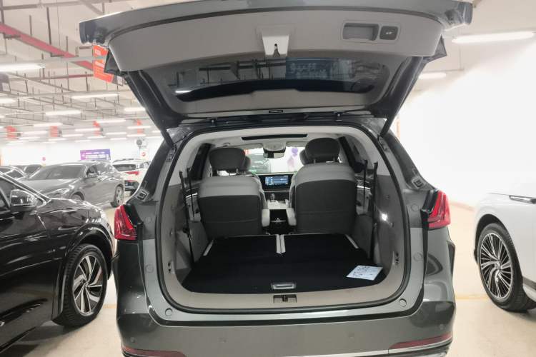 Used Roewe RX9 2023 2.0T Two-Wheel Drive Enjoyment Version
