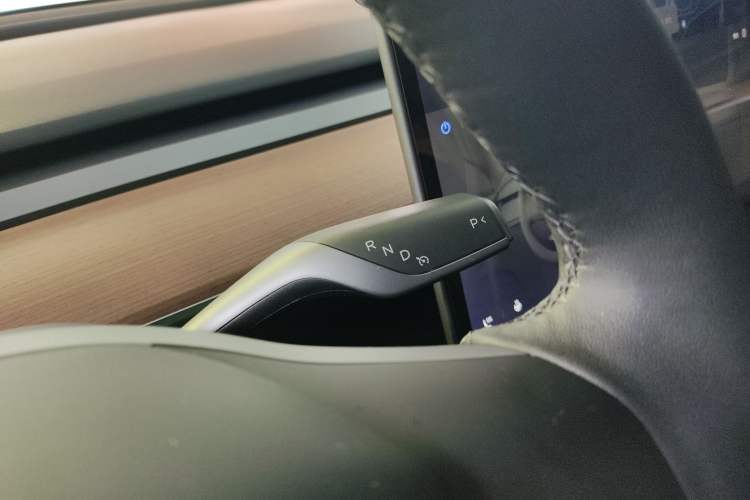 Used Tesla Model Y 2021 Long-Range All-Wheel-Drive Version