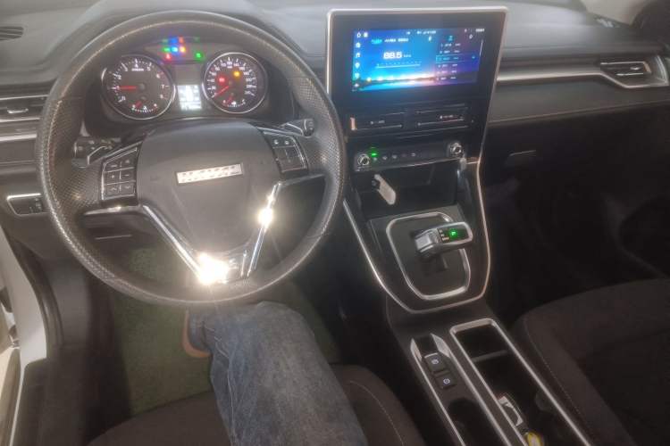 Used Haval M6 2021 PLUS 1.5T DCT Elite Smart Connectivity Model
