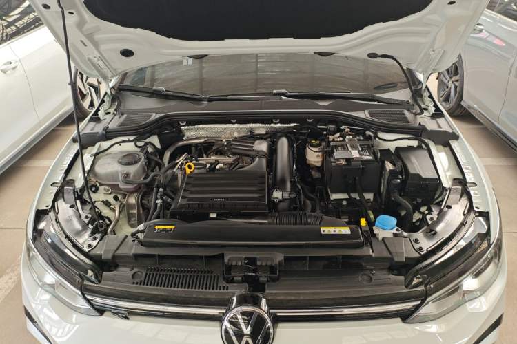 Used Volkswagen Golf 2023 Facelift 280TSI DSG R-Line Lite
